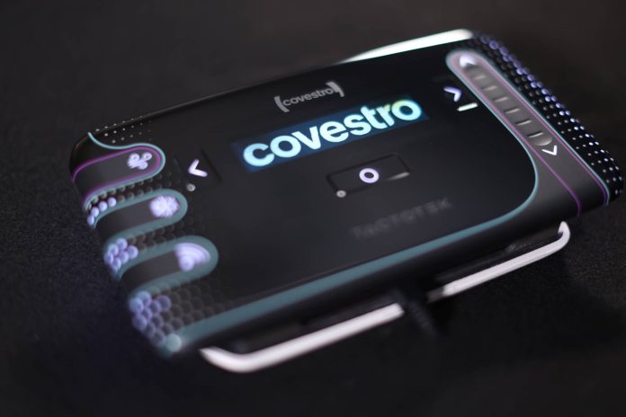 Robust chemolysis can successfully recycle waste streams with more than 50 percent polycarbonate content into monomers, closing the loop to a direct polycarbonate precursor. This can be used directly for products even with high purity requirements.